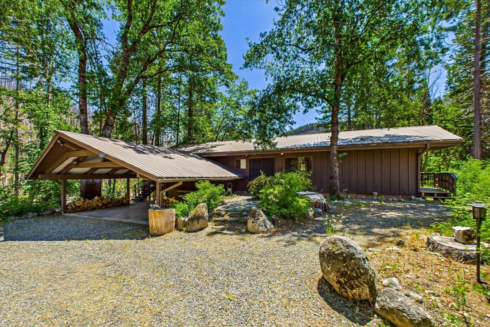 2103 Coffee Creek Rd 3