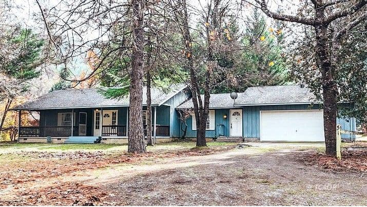 51 Pleasant Dr
