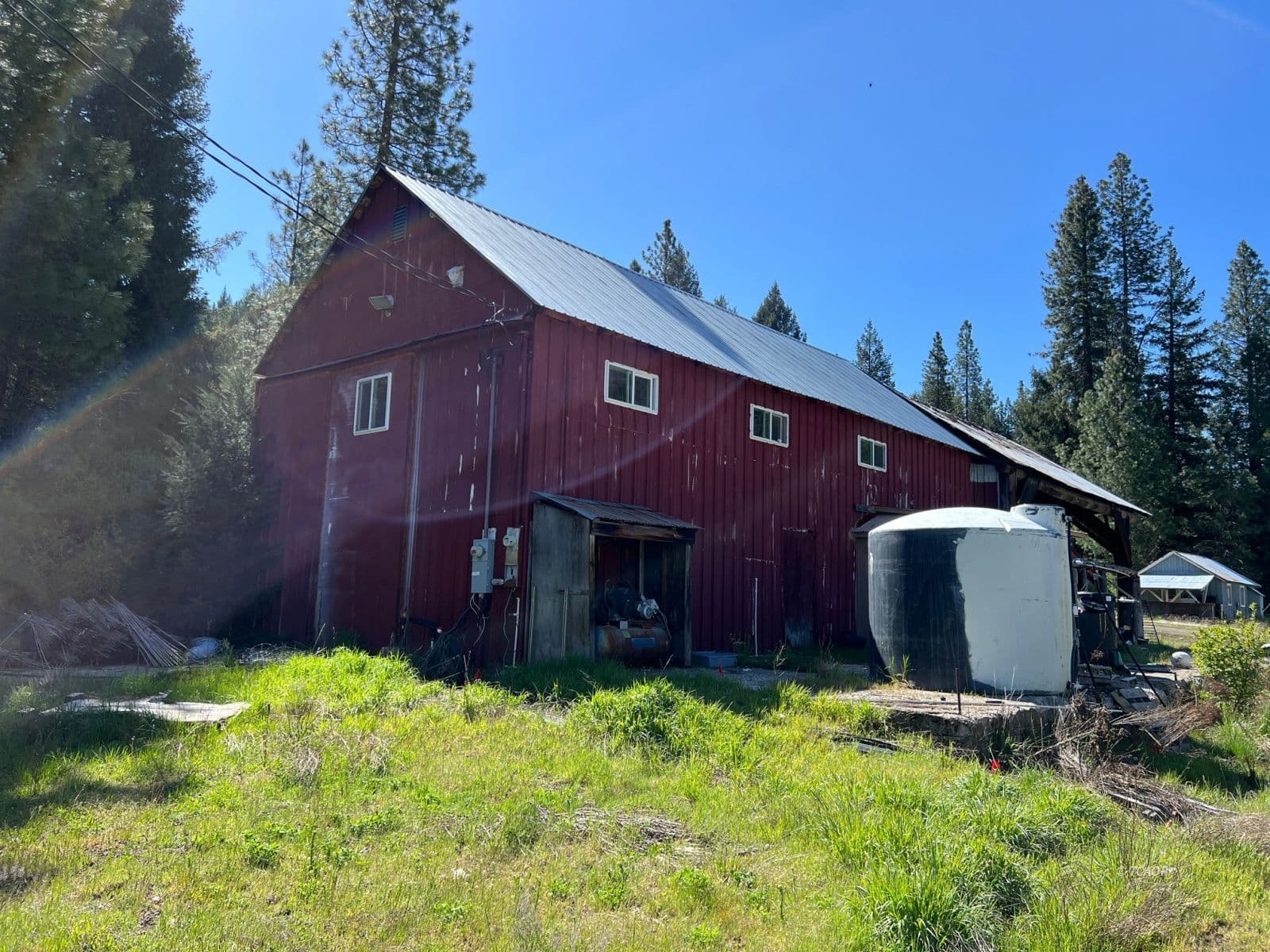 2511,2560 Wildwood Rd