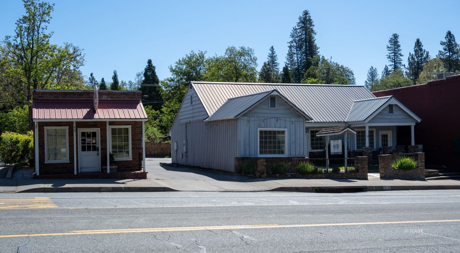 611 Main St