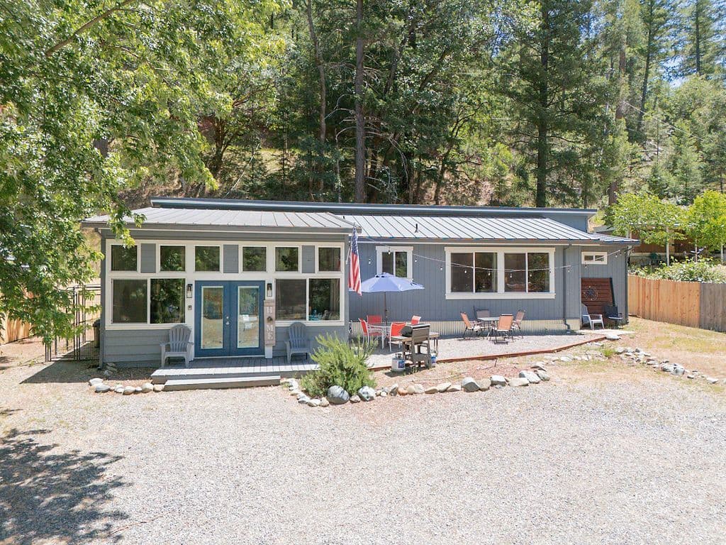 184 River Rd