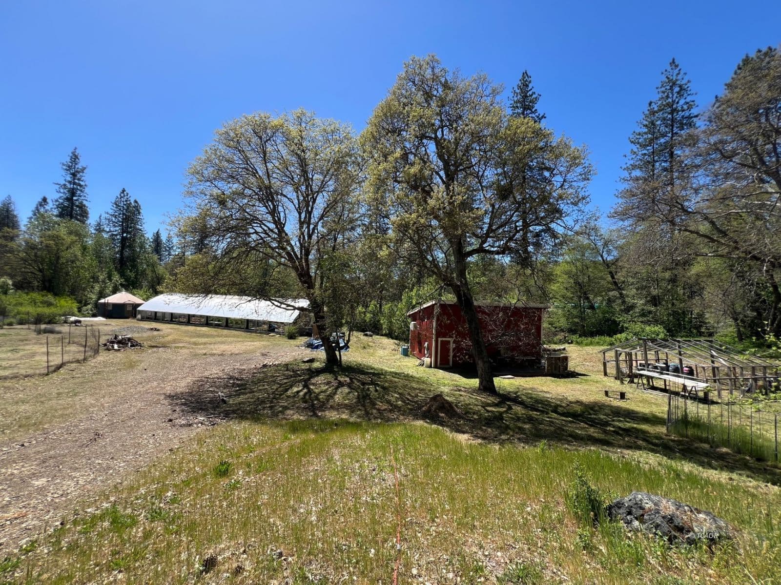 2261 Barker Valley Rd