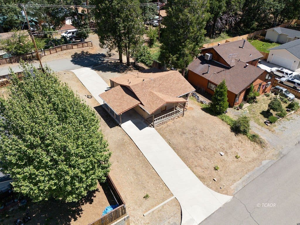 81 Hawthorne 2