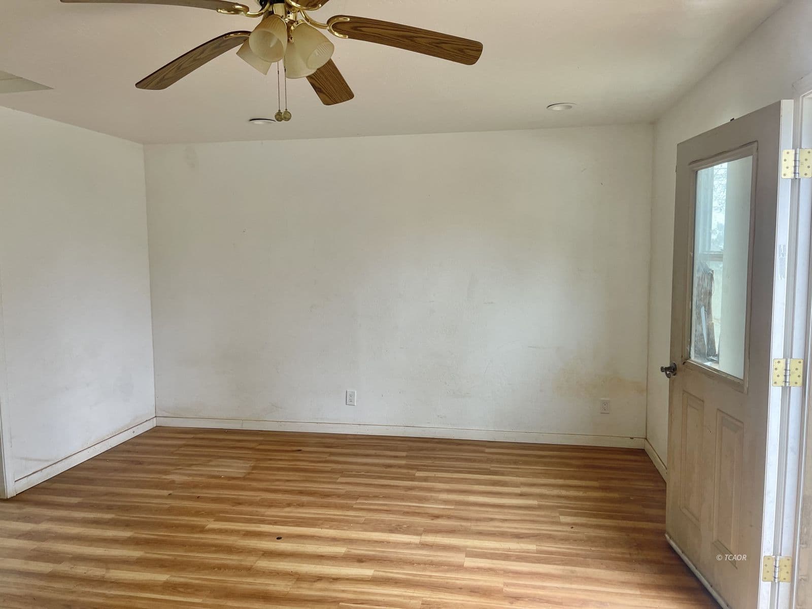 501 & 650 Bonnie Ln 2