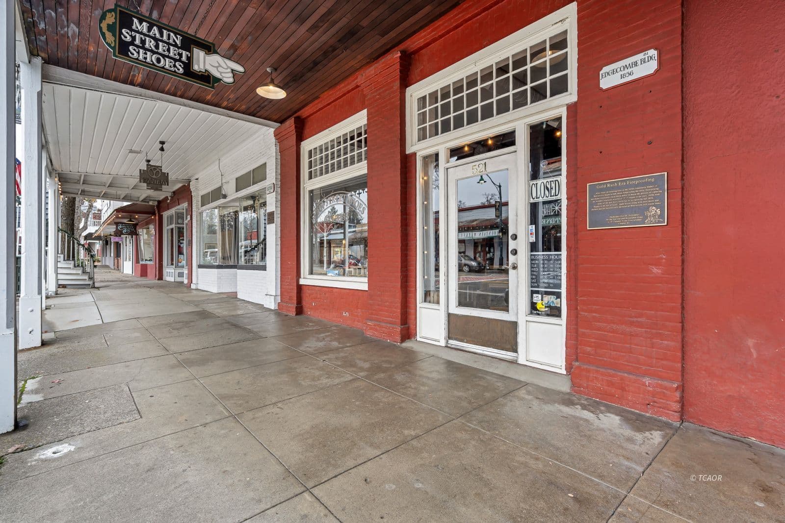 521 Main St