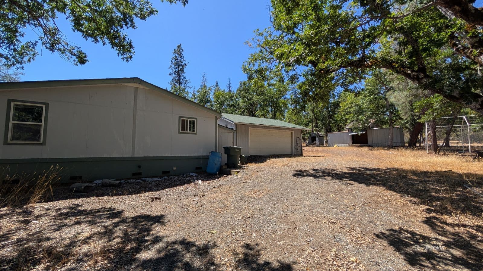 347 Buck Ln 3