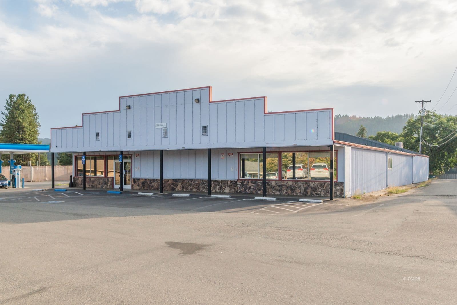1450 Main St 2