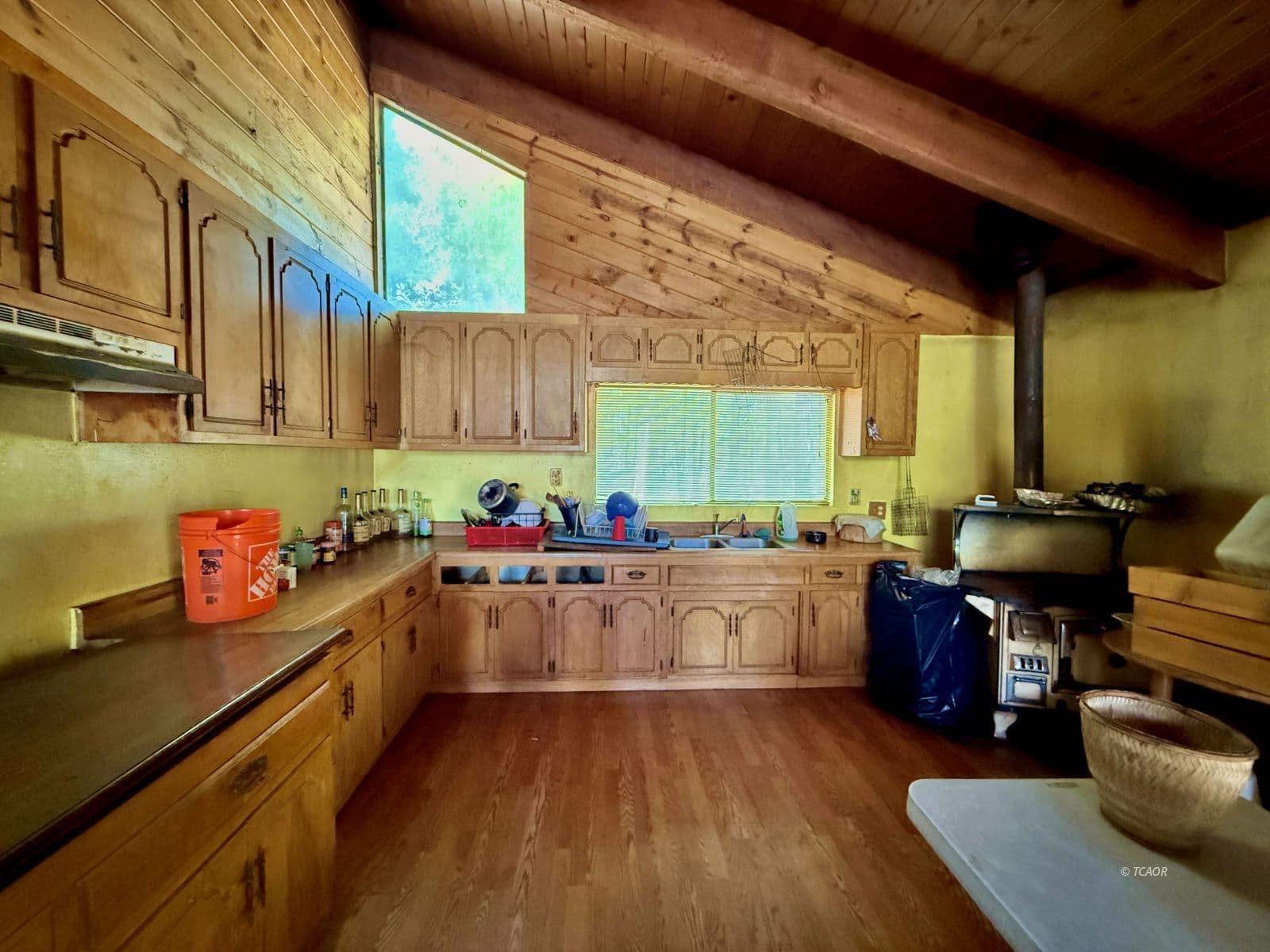 370 Horseshoe Loop 2