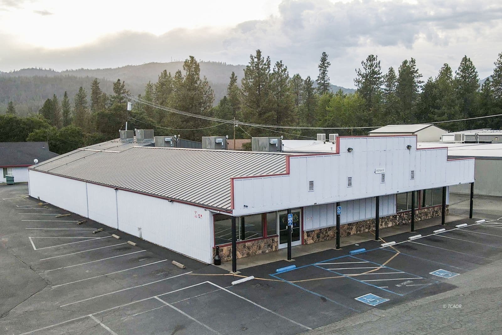 1450 Main St