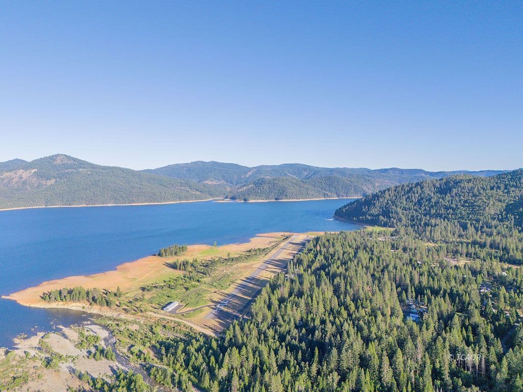 320 Airport Rd 3