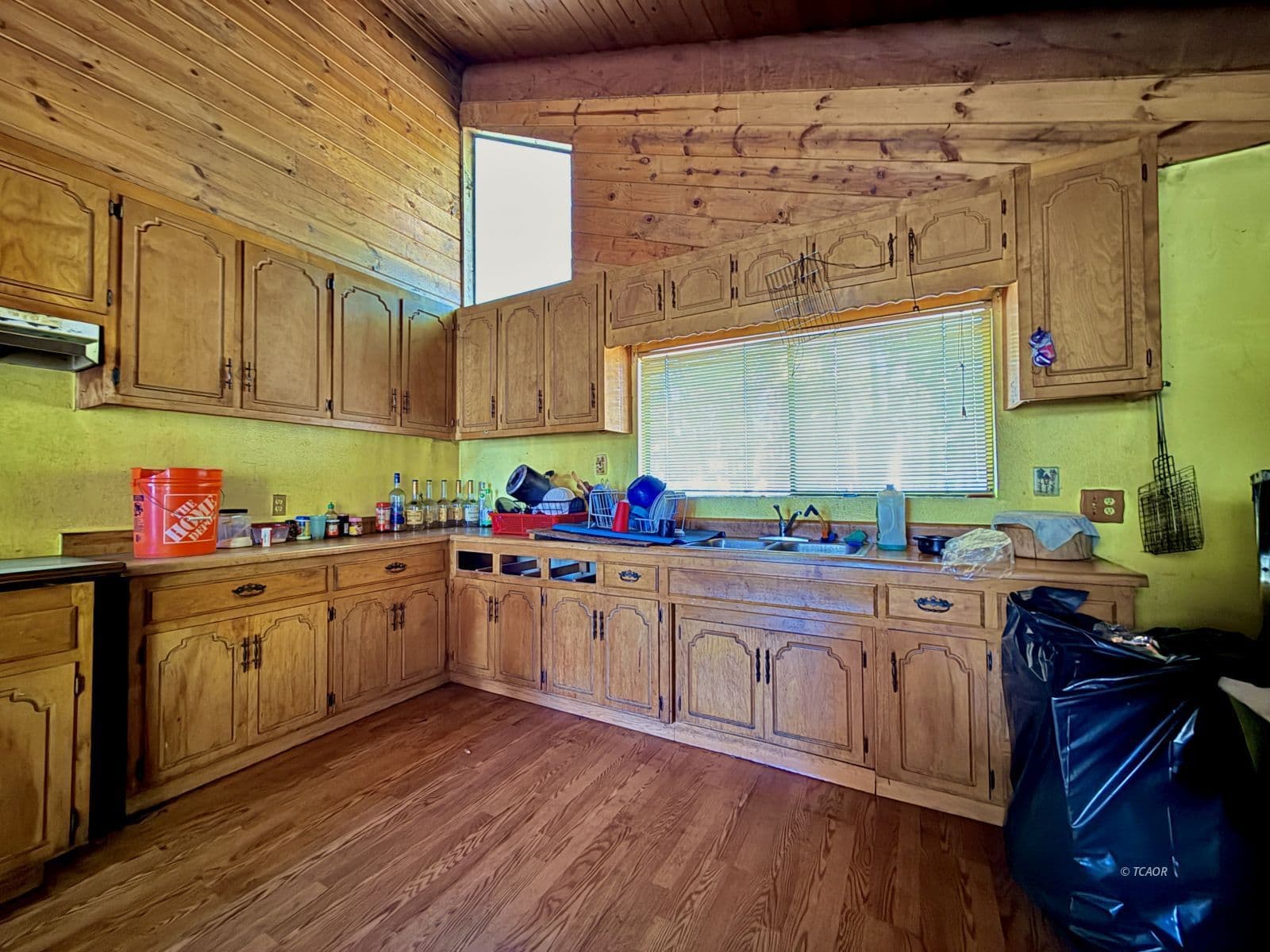 370 Horseshoe Loop 3