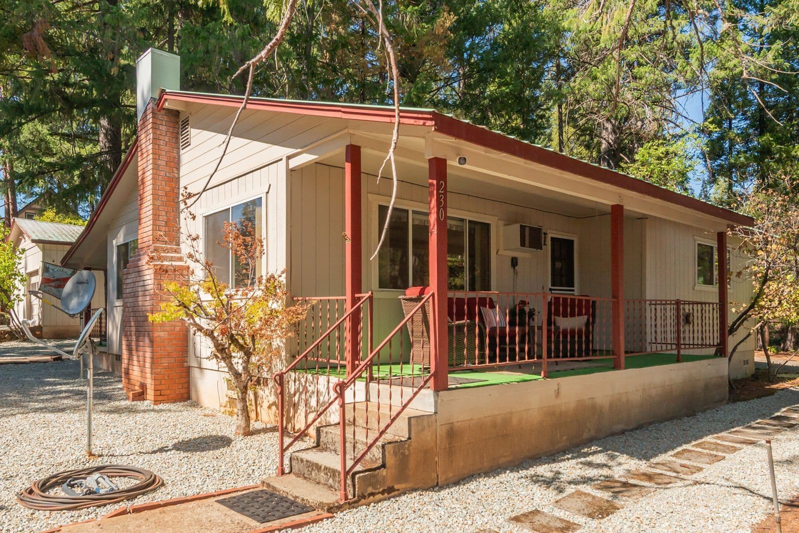 230 Lakeview Dr
