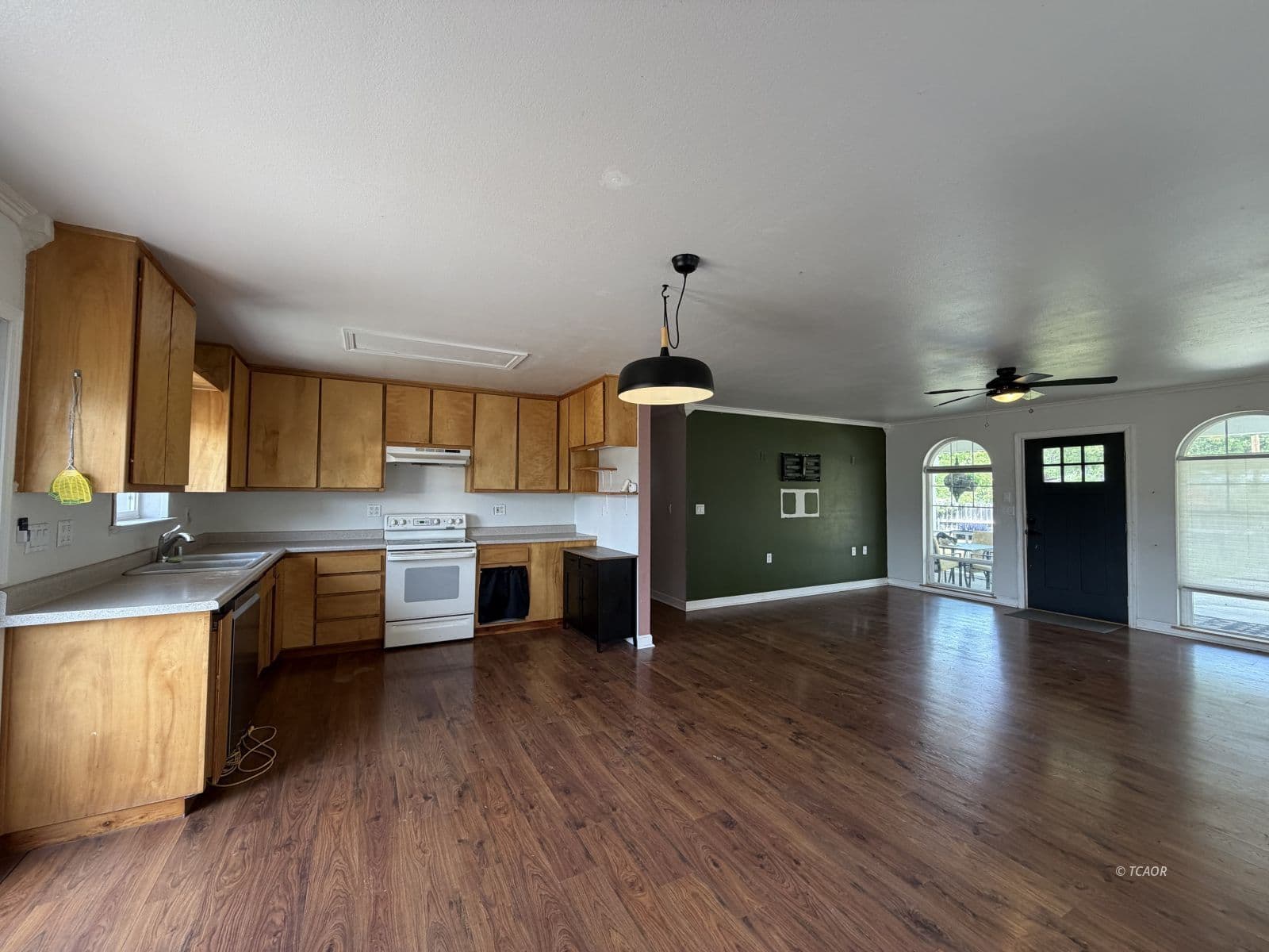 155 Humboldt St 3